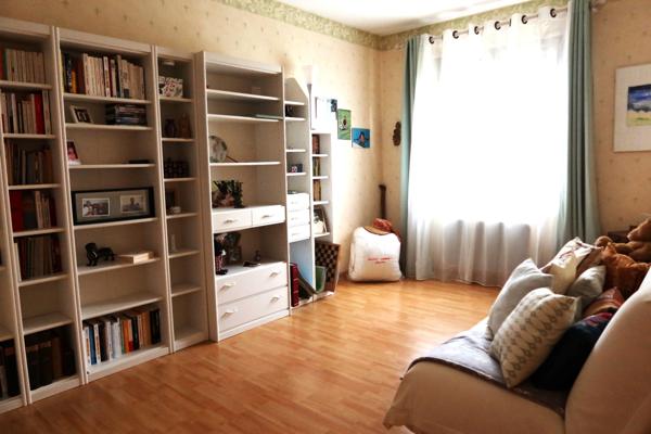 74140 MESSERY. PROX COMMERCES.TB VILLA F6 DE 180 m²HAB AVEC PISCINE SUR 2000m²DE TERR PLAT ET ENSOLEIL.