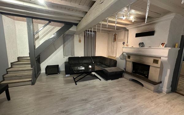 Maison à vendre    2 pièces •  Villiers-en-Lieu