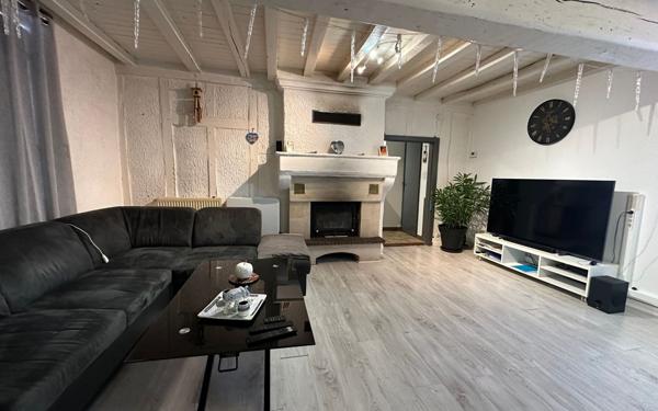 Maison à vendre    2 pièces •  Villiers-en-Lieu