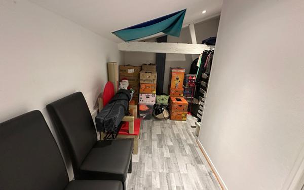 Maison à vendre    2 pièces •  Villiers-en-Lieu