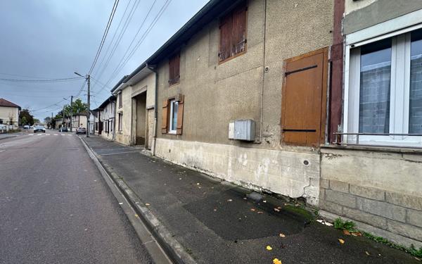 Maison à vendre    2 pièces •  Villiers-en-Lieu