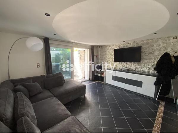 Appartement
         2 pièces
        - 62 m² Exclusivité 254 000 € *