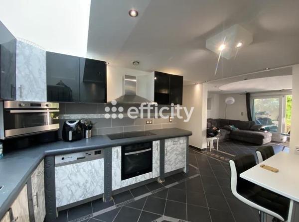 Appartement
         2 pièces
        - 62 m² Exclusivité 254 000 € *