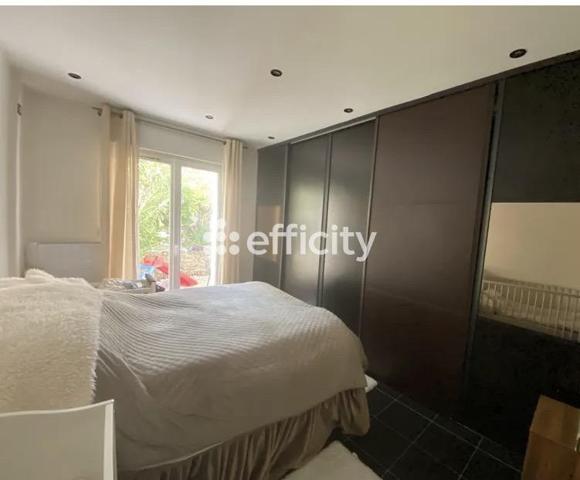 Appartement
         2 pièces
        - 62 m² Exclusivité 254 000 € *