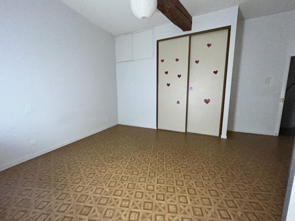 Cologne (32430) Maison de Village en Pierre – 82 m² – 2 Chambres – Courette