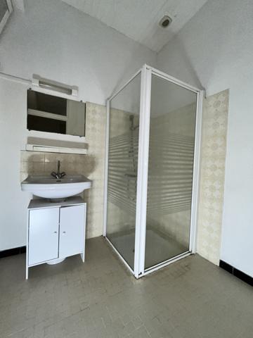 Cologne (32430) Maison de Village en Pierre – 82 m² – 2 Chambres – Courette