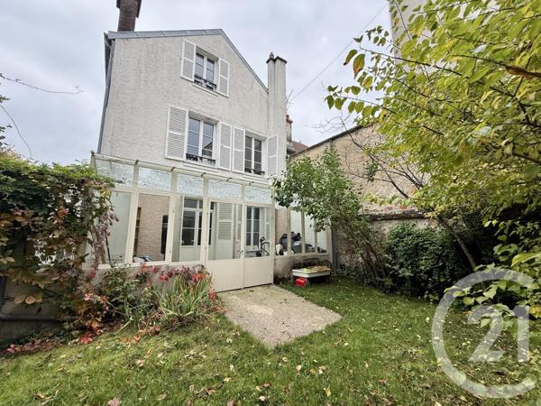 Immeuble à vendre  179,41 m2 FONTAINEBLEAU - 77