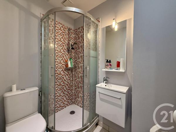 Immeuble à vendre  179,41 m2 FONTAINEBLEAU - 77