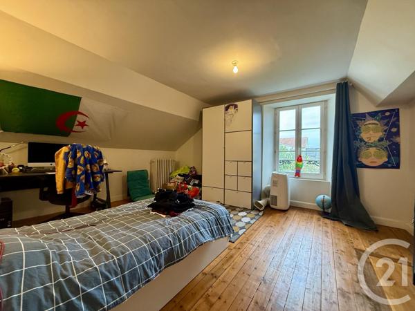 Immeuble à vendre  179,41 m2 FONTAINEBLEAU - 77