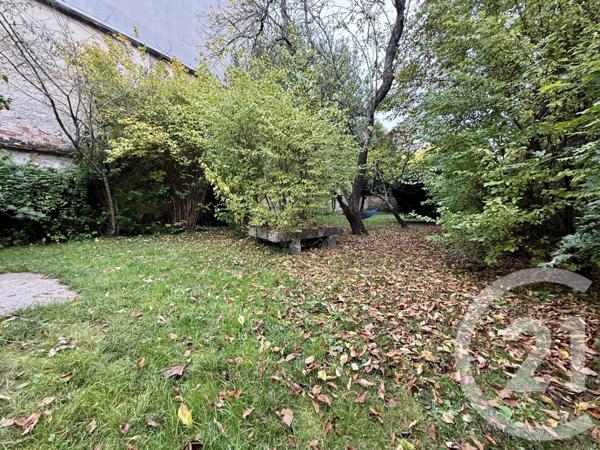 Immeuble à vendre  179,41 m2 FONTAINEBLEAU - 77