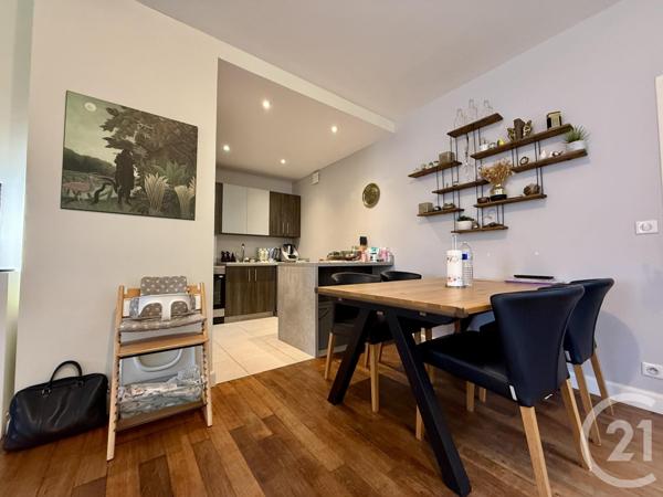 Immeuble à vendre  179,41 m2 FONTAINEBLEAU - 77