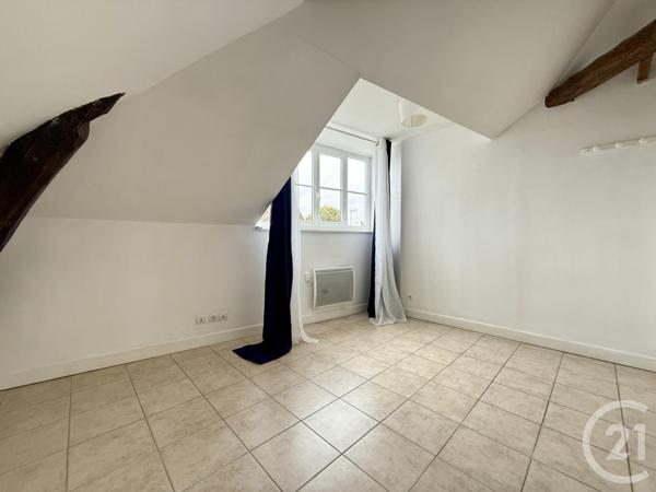 Immeuble à vendre  179,41 m2 FONTAINEBLEAU - 77