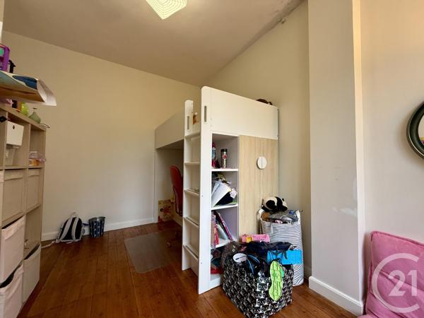 Immeuble à vendre  179,41 m2 FONTAINEBLEAU - 77