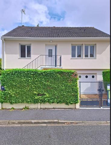 Maison familiale Rambouillet 4 pièce(s) 109 m2 quartier Beau Soleil terrain 403 m²
