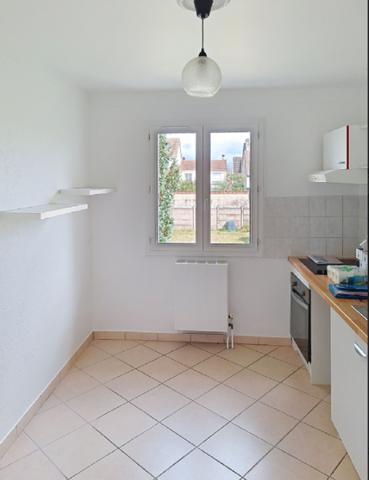 Maison familiale Rambouillet 4 pièce(s) 109 m2 quartier Beau Soleil terrain 403 m²