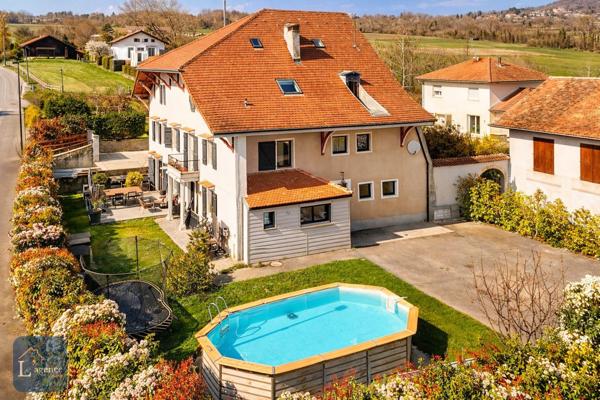 Maison mitoyenne 8 pièces 5 chambres 226 m² Piscine, jardin, terrass, balcon, cave , combles améanageables à CESSY 01170