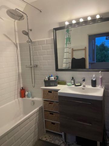 Maison Carquefou Le Housseau 7 pièce(s) 187 m2 - 5 chambres