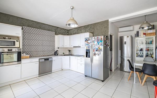 Maison à vendre    5 pièces • 234,17 m2 Aspremont