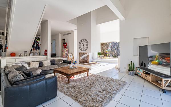 Maison à vendre    5 pièces • 234,17 m2 Aspremont