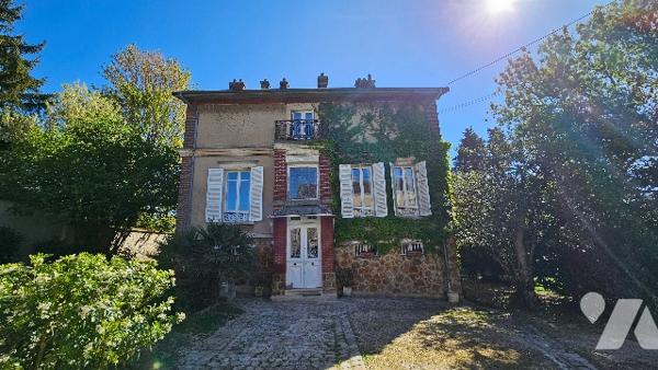 CHÂTEAU-THIERRY – Élégante maison de maître familiale sans travaux
