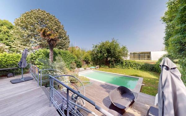 Maison à vendre    6 pièces •  Toulouse