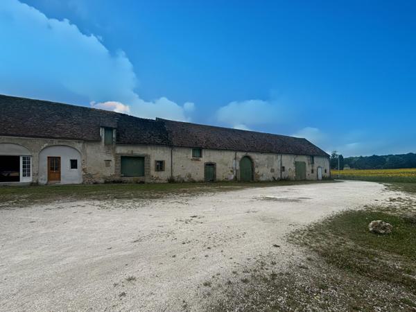 Corp de ferme avec énorme potentiel