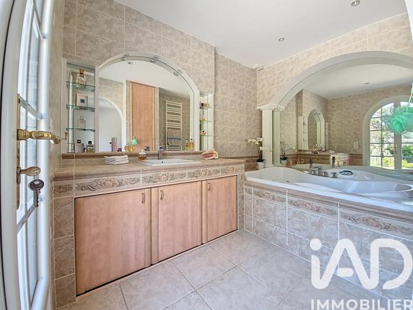 Maison à vendre 9 pièces 305 m² Pradines