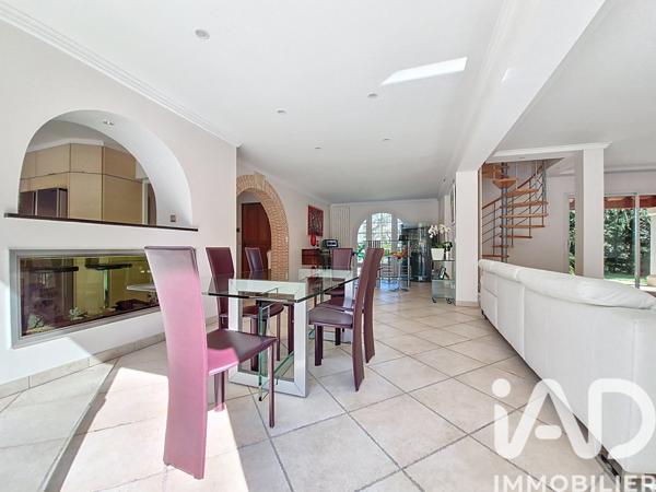 Maison à vendre 9 pièces 305 m² Pradines