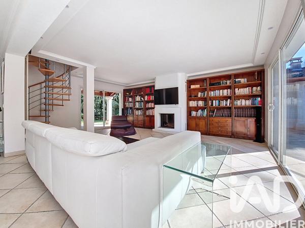 Maison à vendre 9 pièces 305 m² Pradines