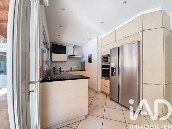 Maison à vendre 9 pièces 305 m² Pradines