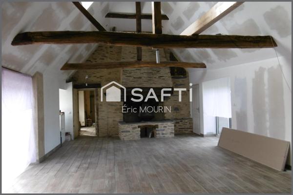 A saisir cette jolie longère en pierres apparentes en campagne de 150m2.