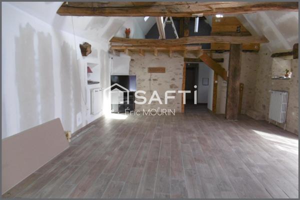 A saisir cette jolie longère en pierres apparentes en campagne de 150m2.