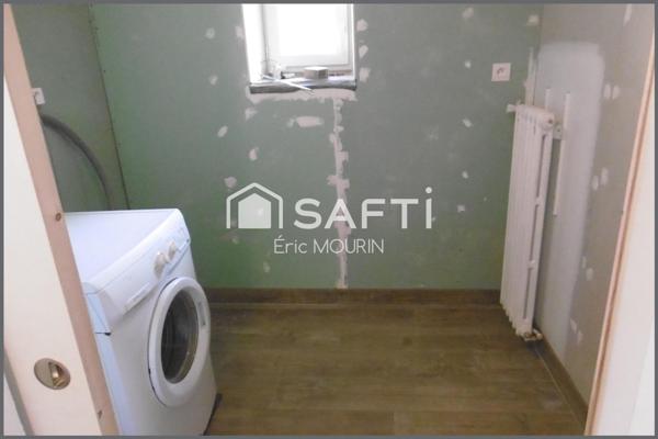 A saisir cette jolie longère en pierres apparentes en campagne de 150m2.