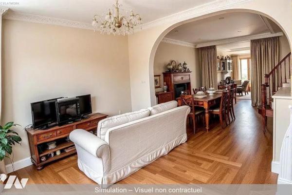 En plein centre de St Martin Boulogne, venez découvrir cette maison de ville de 111m2 édifiée s...