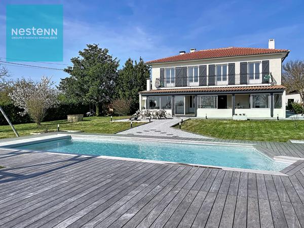Maison rénovée 193m² à vendre, 5 chambres, piscine et jardin, 8 minutes de Villefranche de Lauragais
