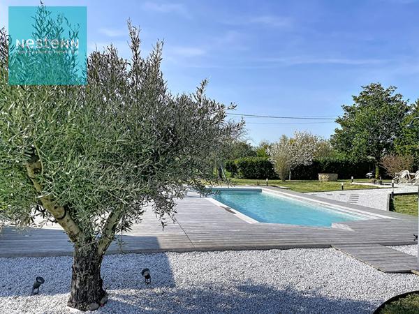 Maison rénovée 193m² à vendre, 5 chambres, piscine et jardin, 8 minutes de Villefranche de Lauragais