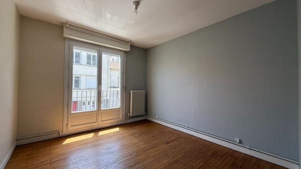 Lot de 3 Appartements T4 - La Roche Sur Yon PENTAGONE - EXCLUSIVITE AMANDA