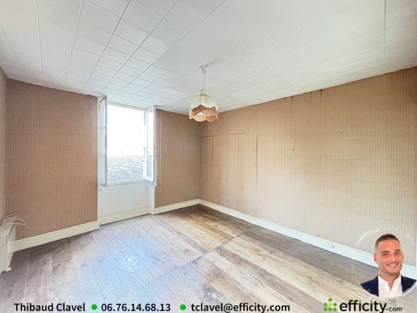 Immeuble
         10 pièces
        - 300 m² 109 900 € *