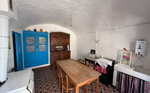 Maison à vendre    3 pièces •  Villeneuve-de-Berg