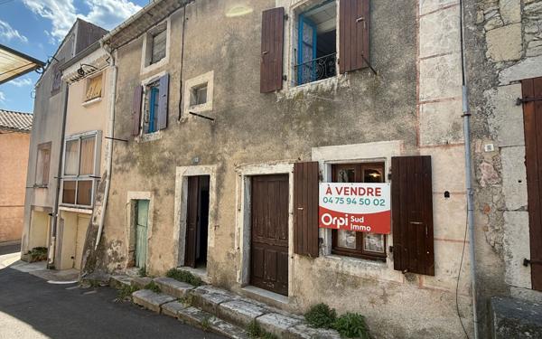 Maison à vendre    3 pièces •  Villeneuve-de-Berg