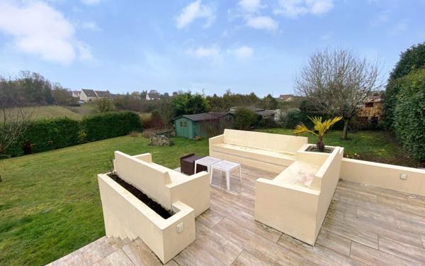 Maison à vendre    6 pièces •  Épône