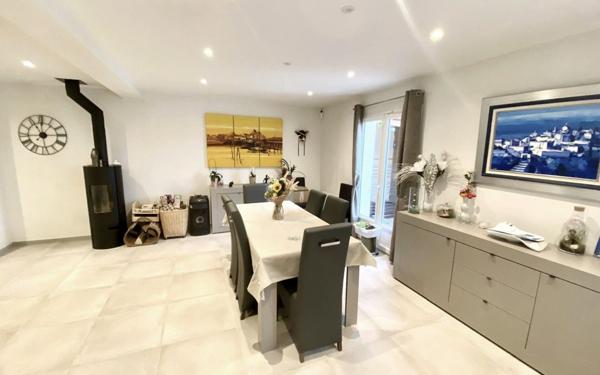 Maison à vendre    6 pièces •  Épône