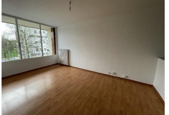 Appartement
         3 pièces
        - 63 m² 57 000 € *