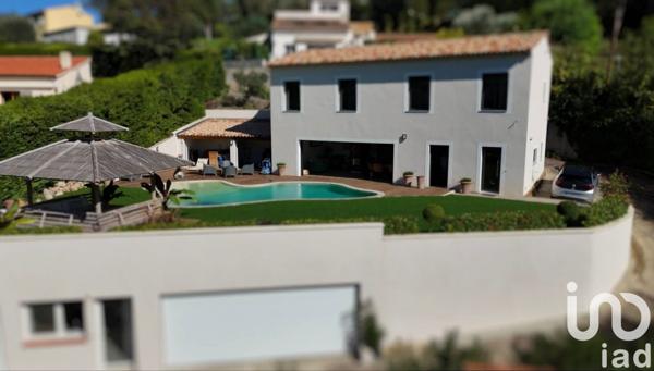 Maison d’architecte 5 pièces de 250 m² à Auribeau-sur-Siagne (06810)