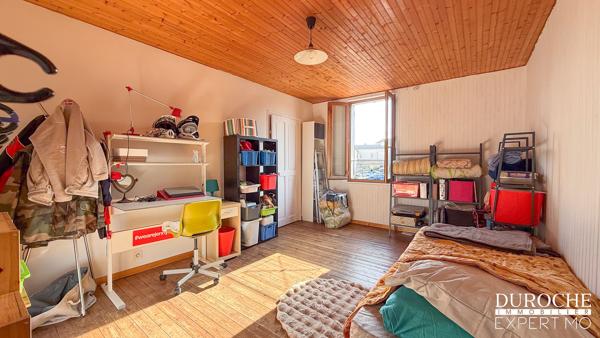 Orange, quartier Résidentiel Maison de 147m2 + appartement indépendant de 33m2 sur parcelle de 557m2