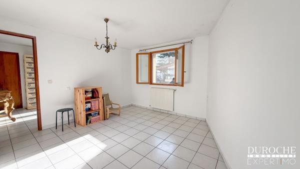 Orange, quartier Résidentiel Maison de 147m2 + appartement indépendant de 33m2 sur parcelle de 557m2