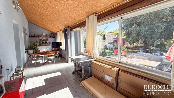 Orange, quartier Résidentiel Maison de 147m2 + appartement indépendant de 33m2 sur parcelle de 557m2