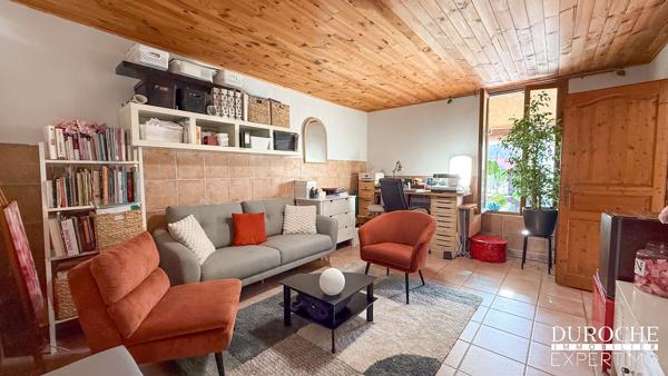 Orange, quartier Résidentiel Maison de 147m2 + appartement indépendant de 33m2 sur parcelle de 557m2