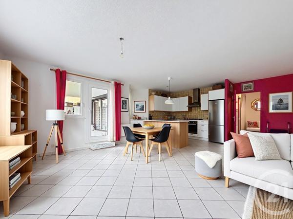 Appartement T3 à vendre  3 pièces - 76,68 m2 SATHONAY CAMP - 69