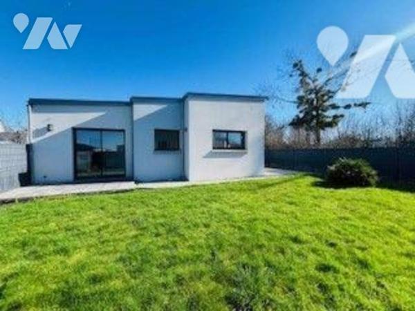 Maison de 2017 dans une impasse au calme, à proximité immédiate des commerces et des plages.
S...